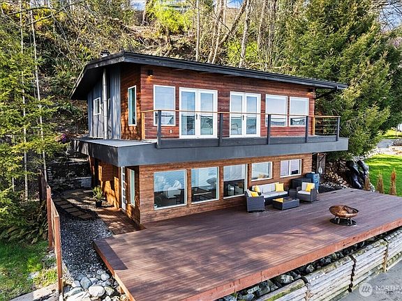 4th image of 10509 Sunrise Beach Drive NW