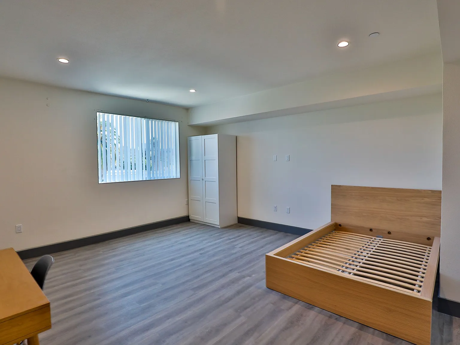 Aries Townhomes and Apartments — Photo 4