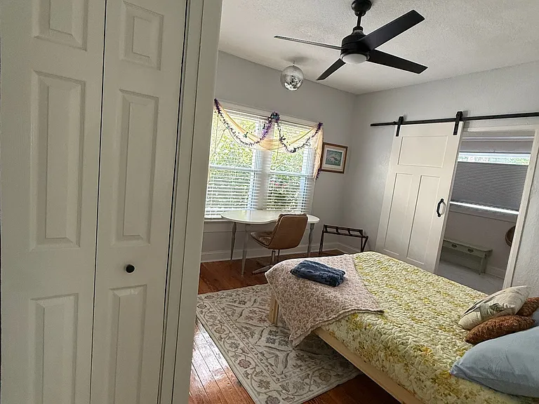 1409 E Gore St — Photo 10