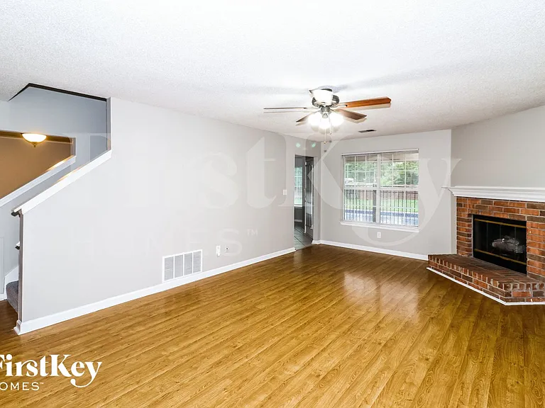 9238 Fletcher Wood Dr — Photo 4