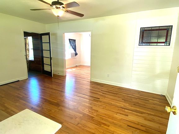 2nd image of 1018 Central St