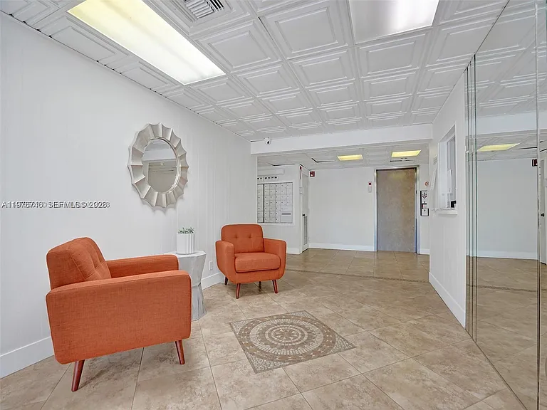 400 N Riverside Dr #410 — Photo 41