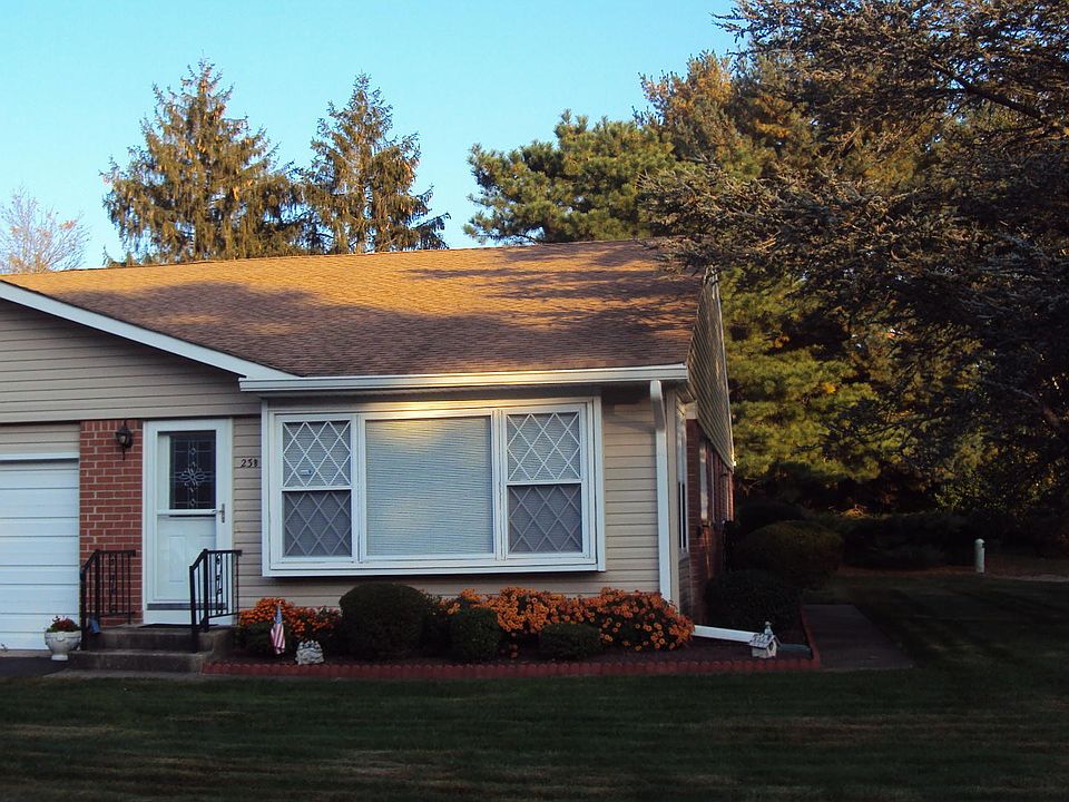 1st image of 23 Columbus Boulevard #B