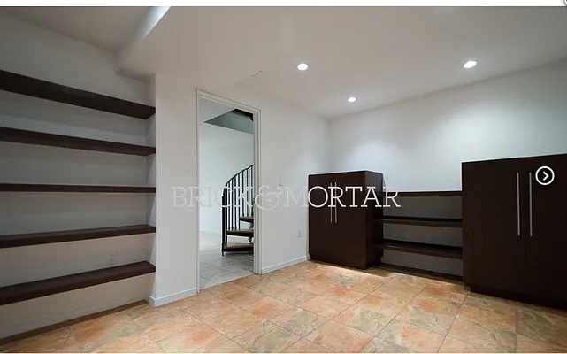 Rented by Brick&Mortar | media 16