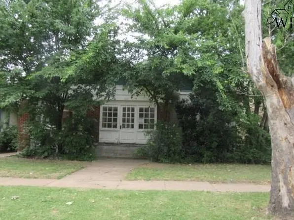 1711 8th St, Wichita Falls, TX 76301