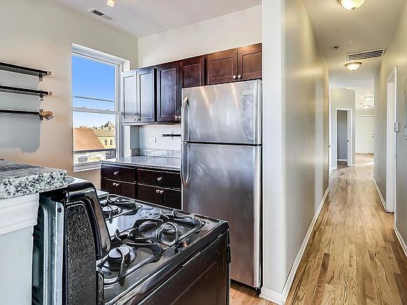 2nd image of 1525 W 17th St #4