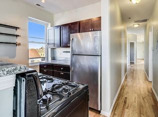 1525 W 17th St #4, Chicago, IL 60608