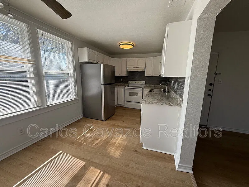 1 bed, 1.0 bath, 650 sqft, $1,395 — Photo 3