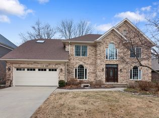1211 Midwest Ln, Wheaton, IL 60189
