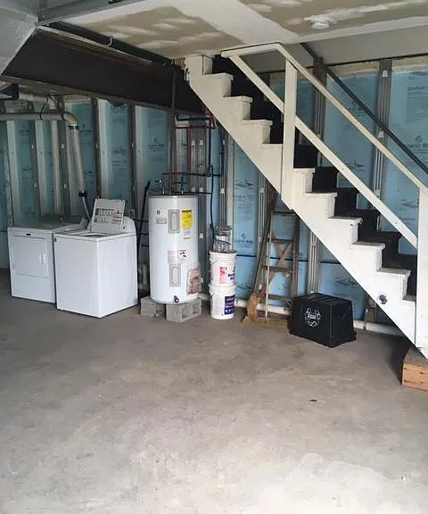 441 Spring St — Photo 3
