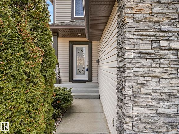4th image of 25 Ridgebrook Way