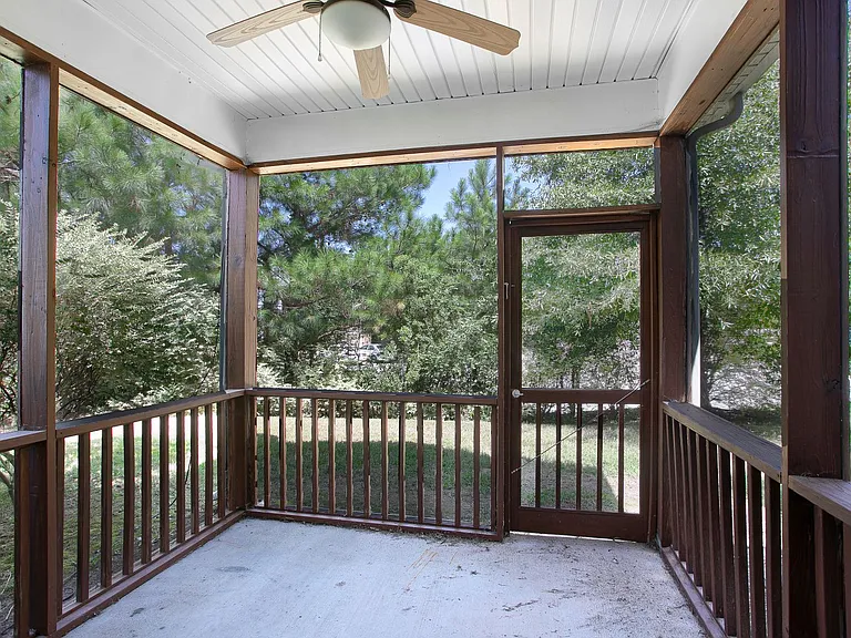 2002 Remington Oaks Cir — Photo 12
