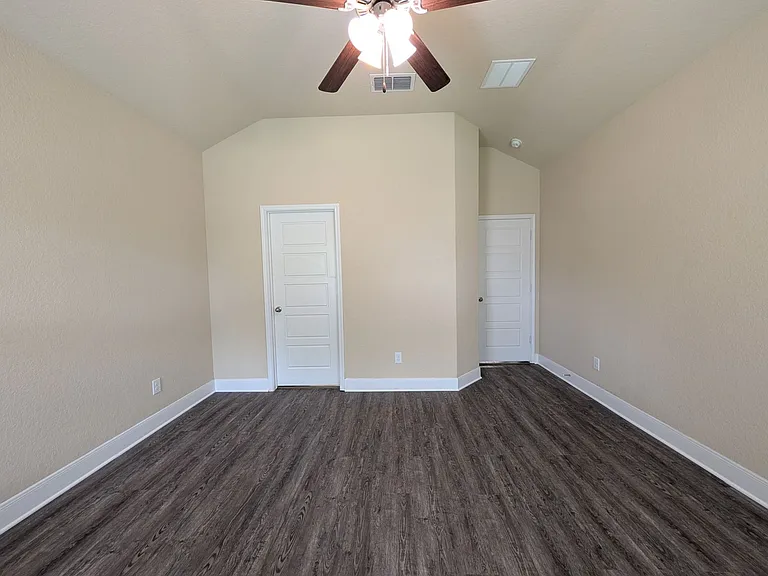 1227 Old FM 306 — Photo 14