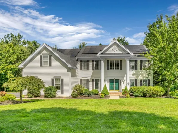 46 Greenwood Rd, Hopkinton, MA 01748