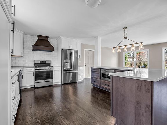 Beautifully Renovated Kitchen with New Appliances
