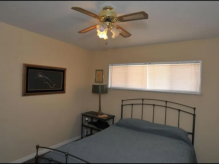 4233 Hampshire Ln — Photo 21