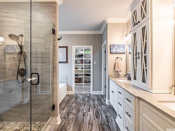 5th image of 5 W Chateau Estates Dr