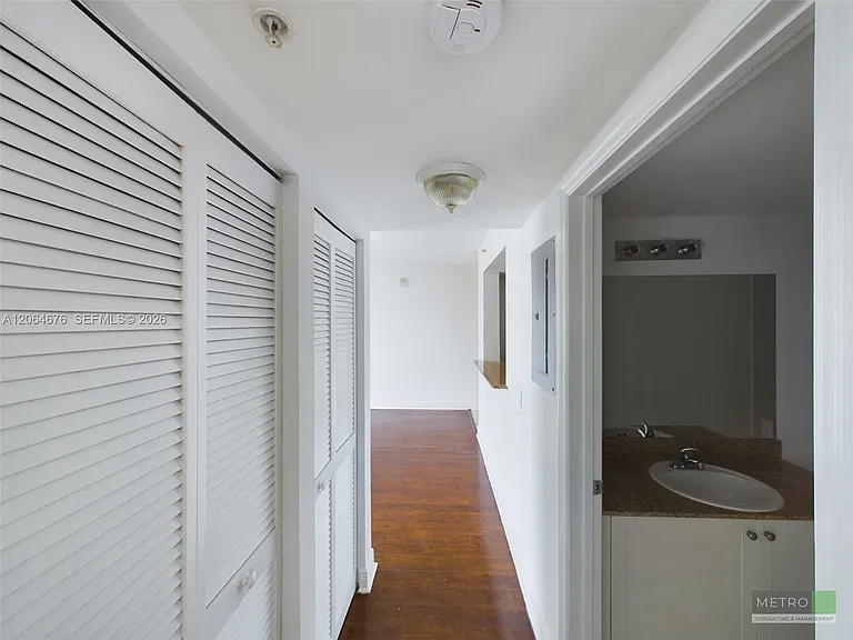 60 NW 37th Ave #603 — Photo 8