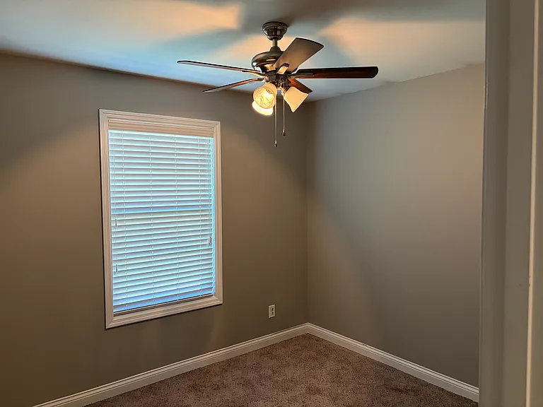 483 Honeysuckle Creek Dr — Photo 16