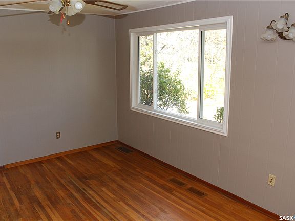 4th image of 1728 CONNAUGHT Street