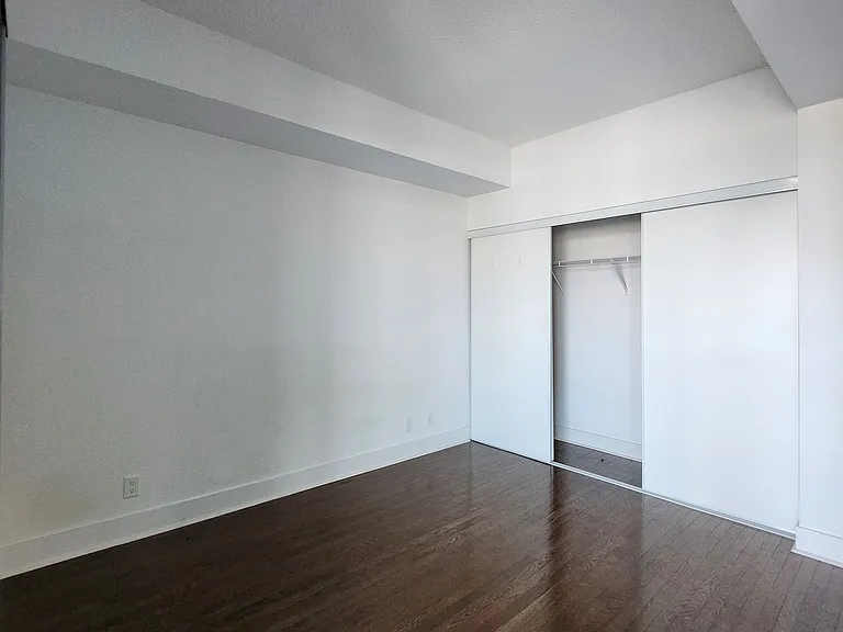 26 Norton Ave #1106 — Photo 12