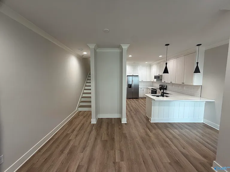 13 Vine St NE — Photo 6