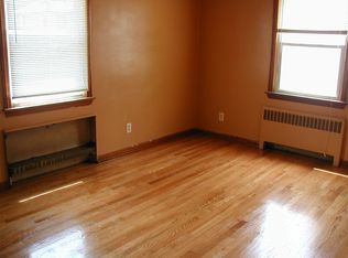 604 S 4th St, Vineland, NJ 08360