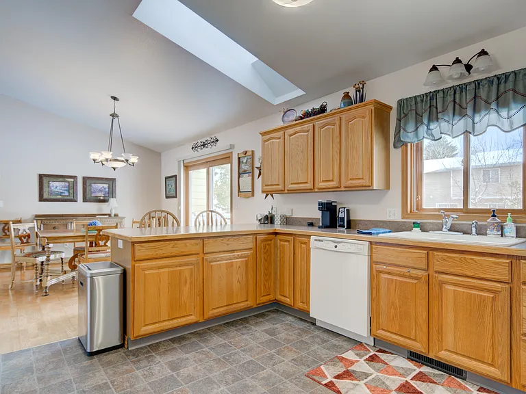 402 S Yellowstone Ave — Photo 54