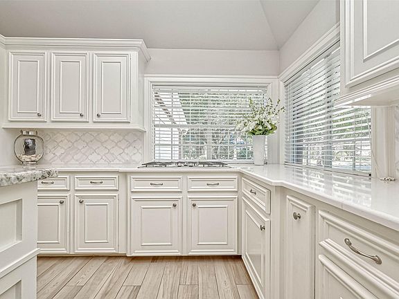 5th image of 7019 Centre Grove Dr