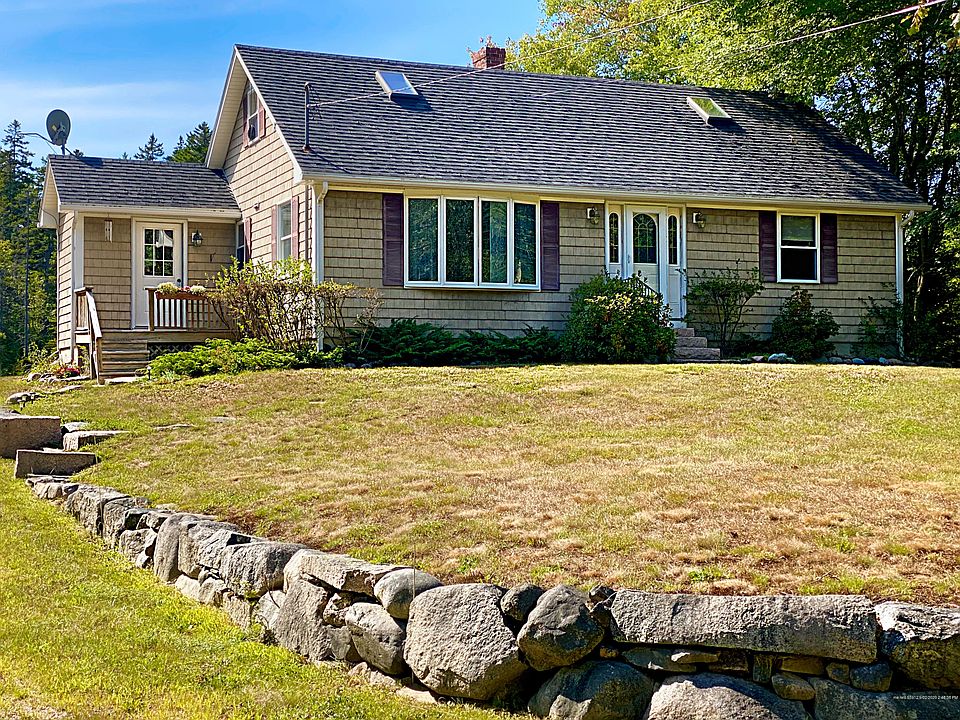 2nd image of 421 Pigeon Hill Rd