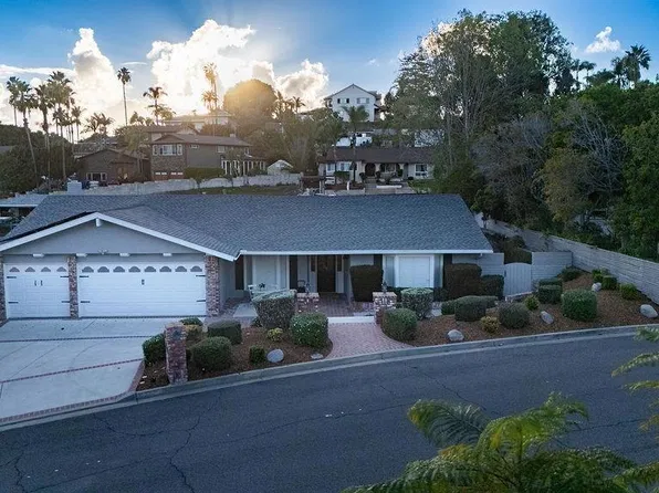 1815 Bailey Dr, Oceanside, CA 92054