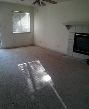 3rd image of 1626 Villa Del Sol