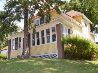 442 Forest St, Hartford, WI 53027