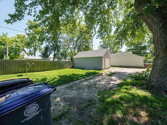 5th image of 3647 Avenue C