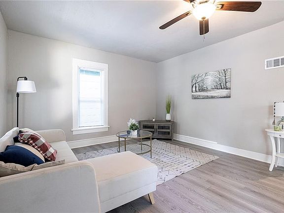 3rd image of 2329 Chelsea Ave