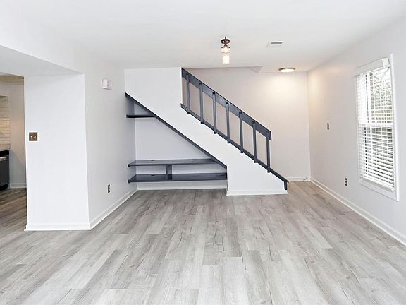 3rd image of 3408 Laredo Dr #B