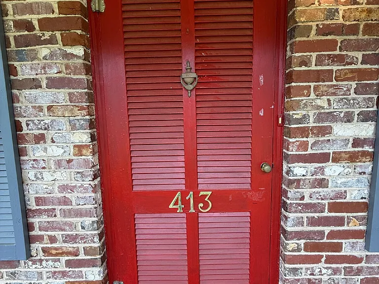 413 Harolds Dr NW — Photo 4