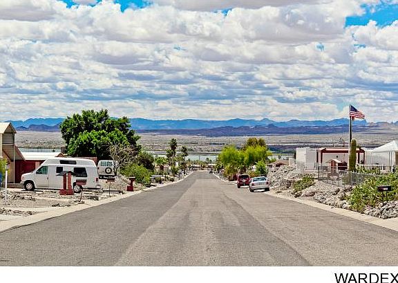 3rd image of 3141 Mescalero Dr
