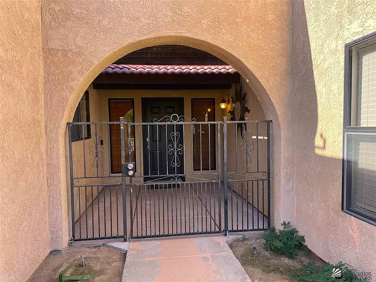 10628 S Calle Raquel — Photo 2