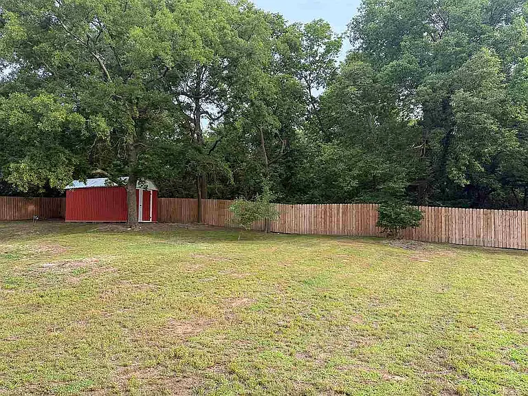 109 Road Runner Dr — Photo 32