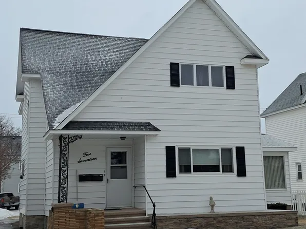 517 S 9th St, Escanaba, MI 49829
