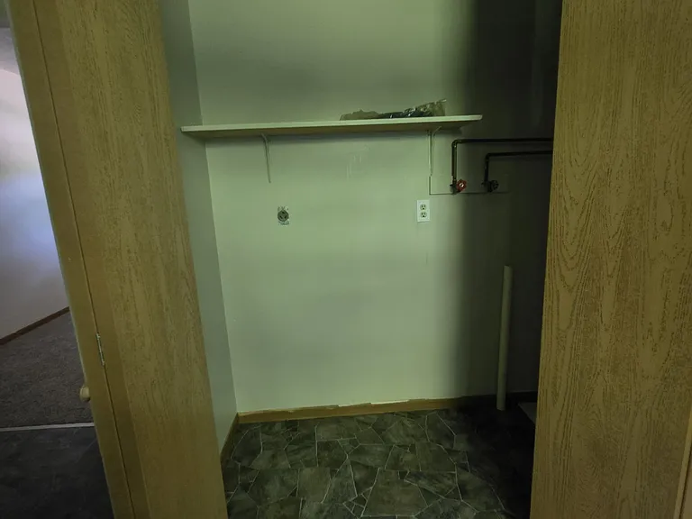 Washer/Dryer closet
