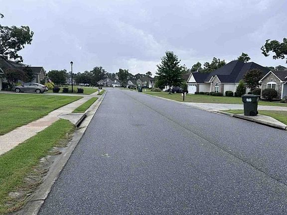 Exterior Neighborhood (street photo)