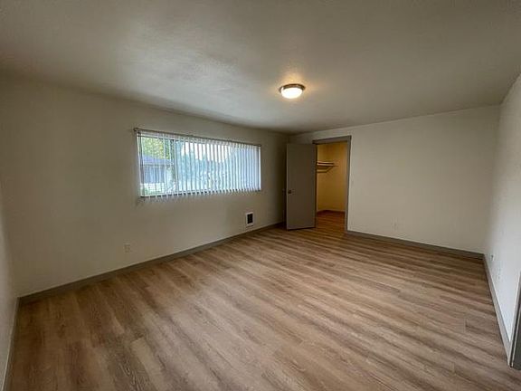 2nd Bedroom with walk-in-closet