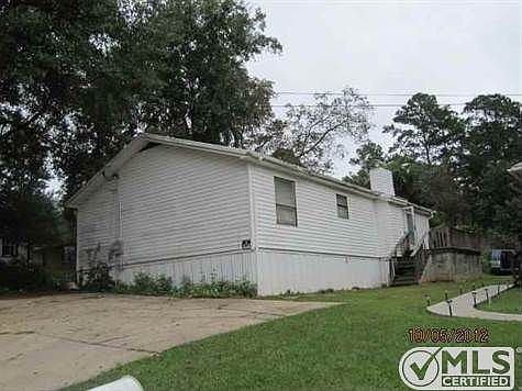 1st image of 722 B W Roberts St