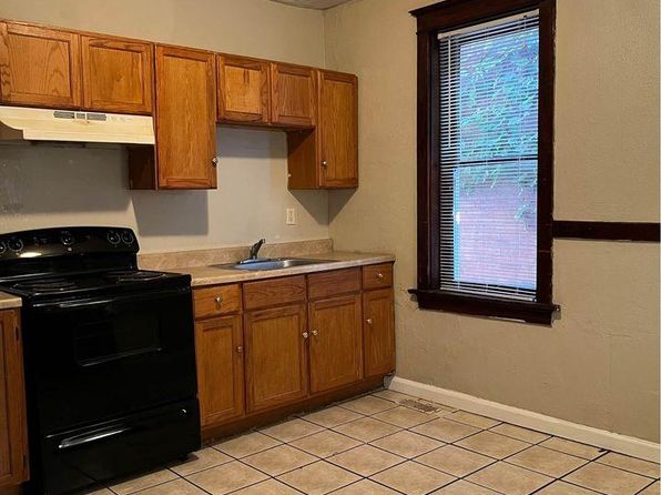 3817 S Compton Ave FLOOR 1