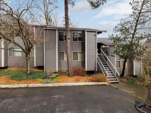 44 Eagle Crest Dr APT 7, Lake Oswego, OR 97035