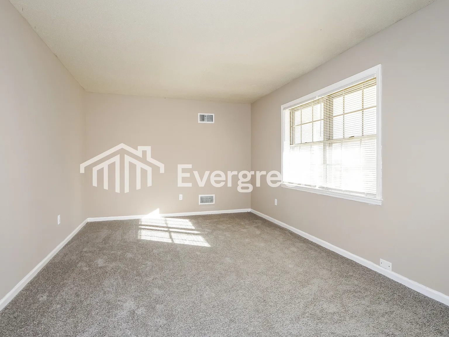 3 bed, 2.0 bath, 1371 sqft, $1,195 — Photo 4