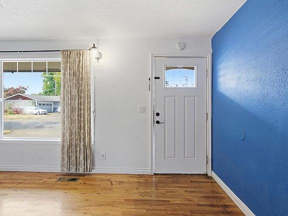 4th image of 1603 Powell St SE