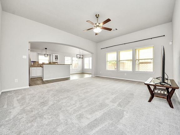 5th image of 731 Rim Water Dr